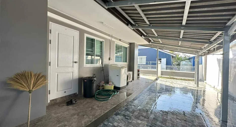 For sale 3 bedrooms house in San Kamphaeng, Chiang Mai