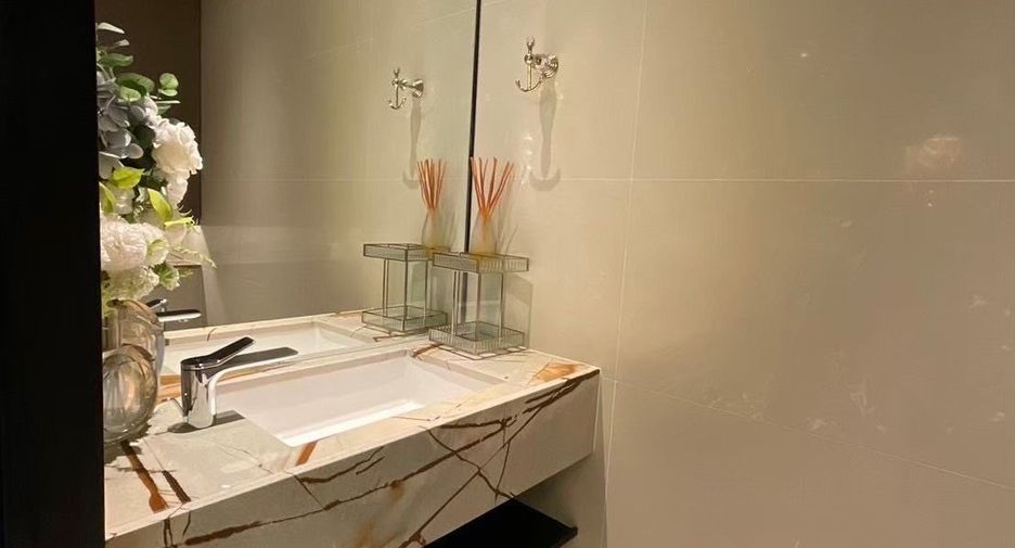 For sale 2 bedrooms condo in Khlong San, Bangkok