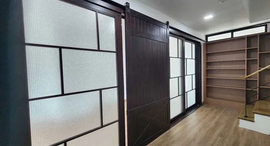 Büro zur Miete in Prawet, Bangkok