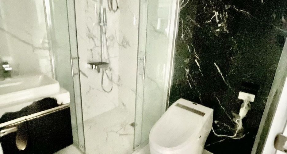 For rent 2 ベッドルーム condo in Bang Rak, Bangkok