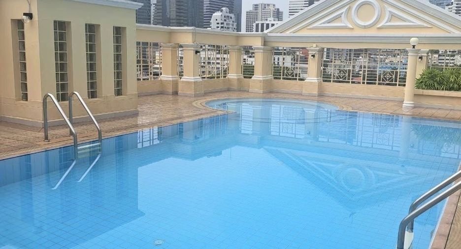 For rent 2 ベッドルーム condo in Bang Rak, Bangkok