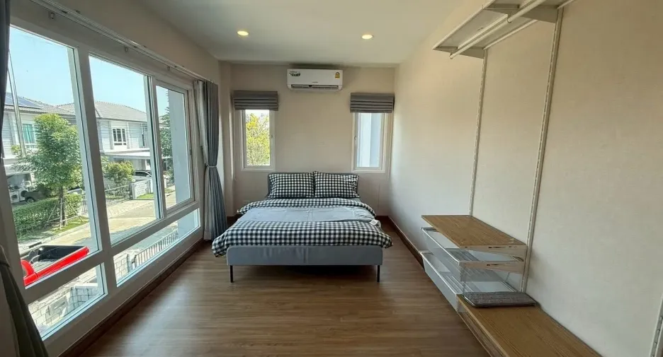 For rent 4 bedrooms house in Prawet, Bangkok