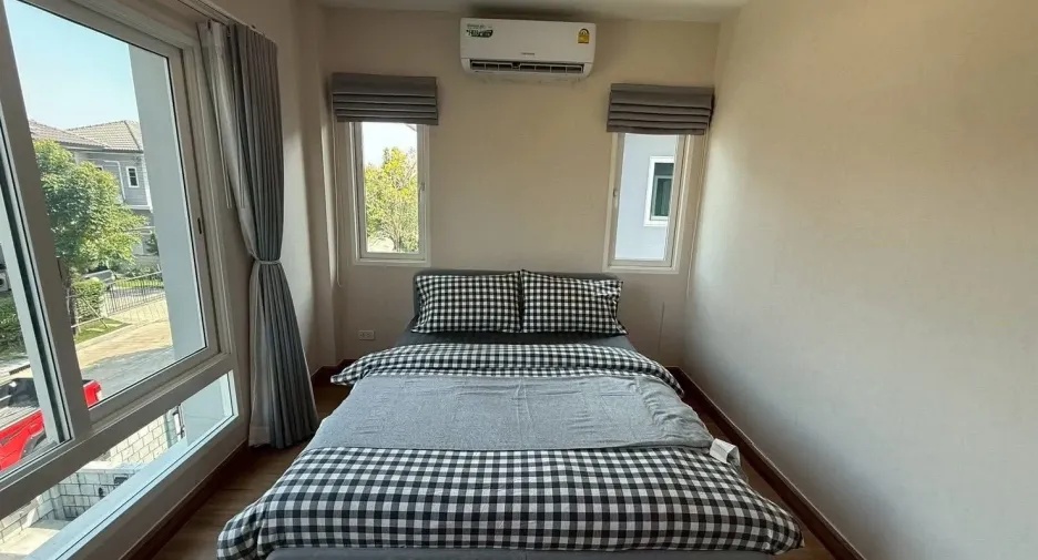 For rent 4 bedrooms house in Prawet, Bangkok