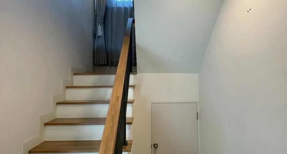 For rent 4 bedrooms house in Prawet, Bangkok