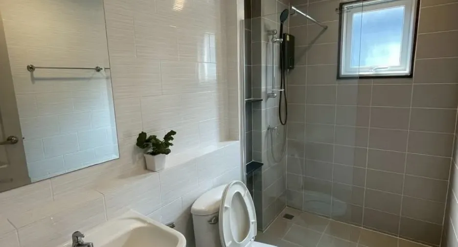 For rent 4 bedrooms house in Prawet, Bangkok