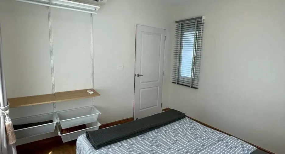 For rent 4 bedrooms house in Prawet, Bangkok
