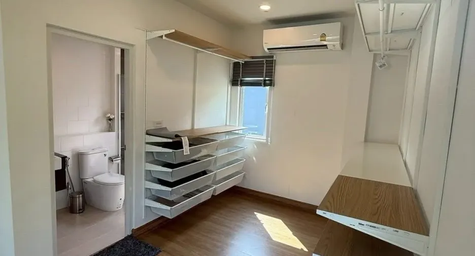 For rent 4 bedrooms house in Prawet, Bangkok