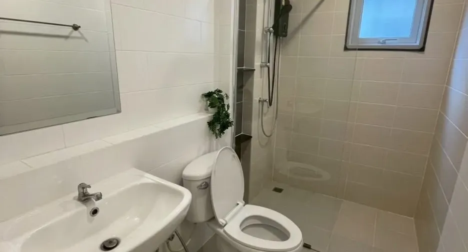 For rent 4 bedrooms house in Prawet, Bangkok