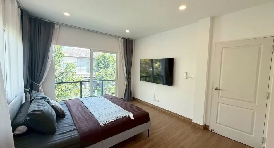For rent 4 bedrooms house in Prawet, Bangkok