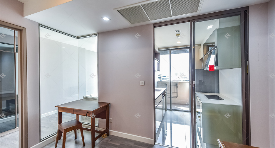 For sale 1 bed condo in Bang Rak, Bangkok