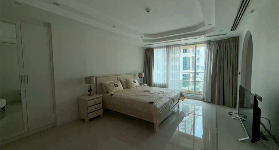 For sale 4 bedrooms condo in Khlong Toei, Bangkok