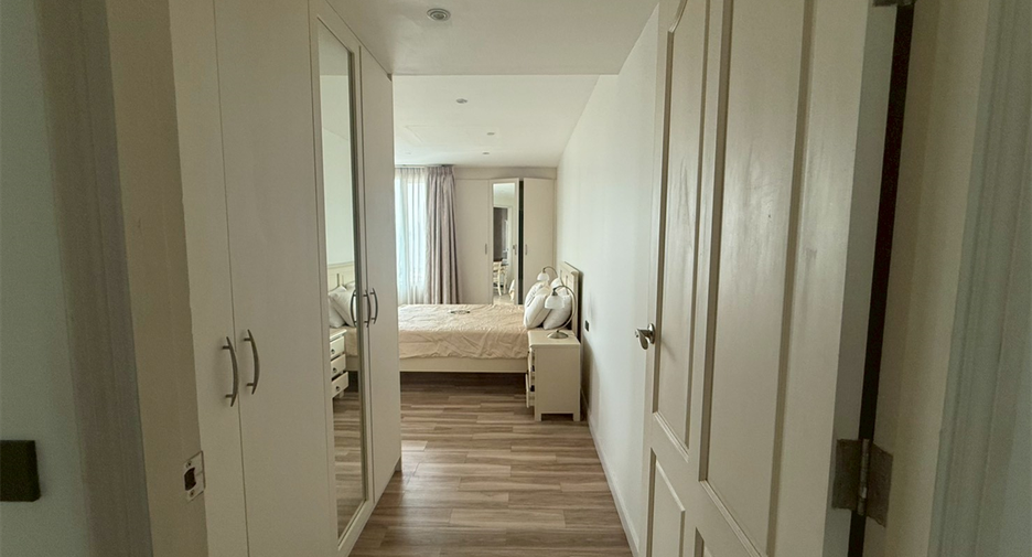 For sale 4 bedrooms condo in Khlong Toei, Bangkok
