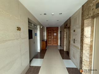For sale 4 bedrooms condo in Khlong Toei, Bangkok