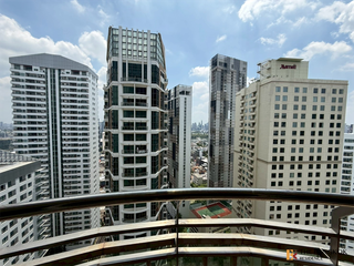 For sale 4 bedrooms condo in Khlong Toei, Bangkok