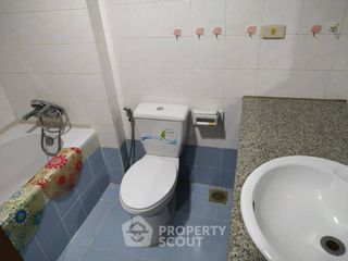 For sale 3 ベッドルーム condo in Watthana, Bangkok