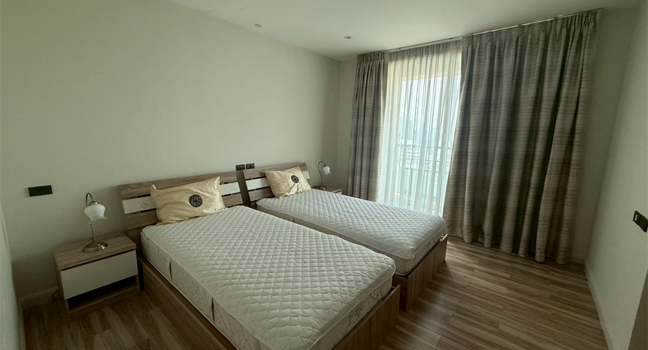 For rent 4 bedrooms condo in Khlong Toei, Bangkok