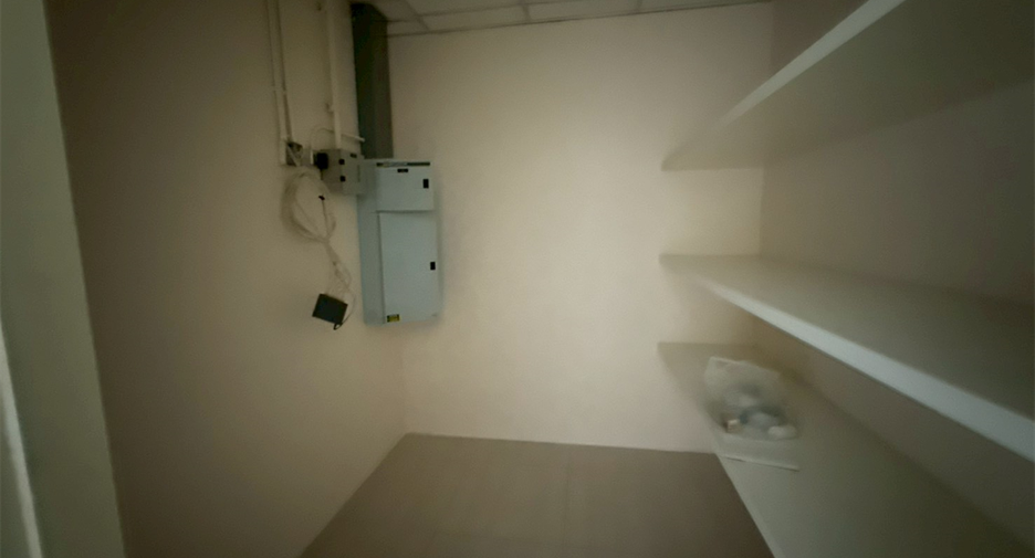 For rent 4 bedrooms condo in Khlong Toei, Bangkok