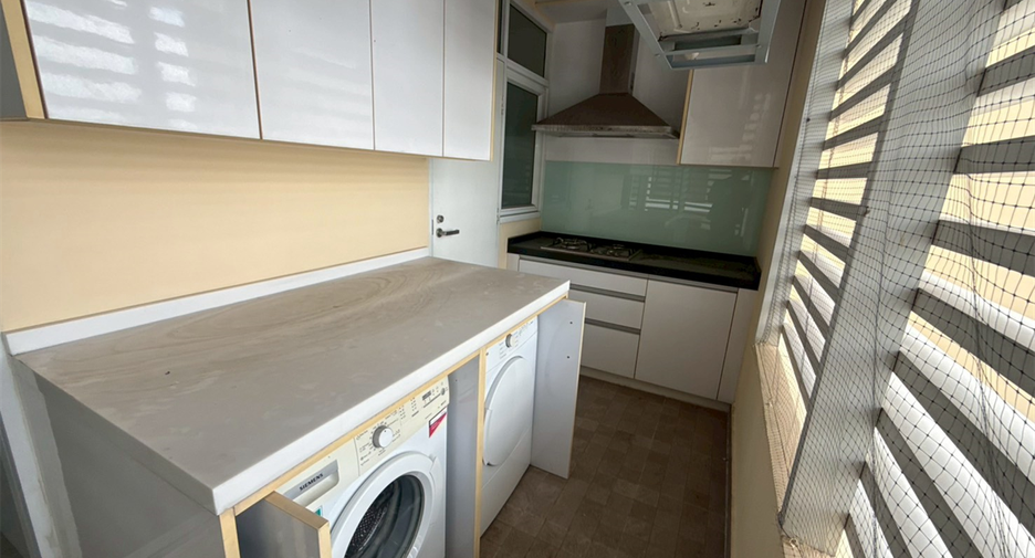 For rent 4 bedrooms condo in Khlong Toei, Bangkok