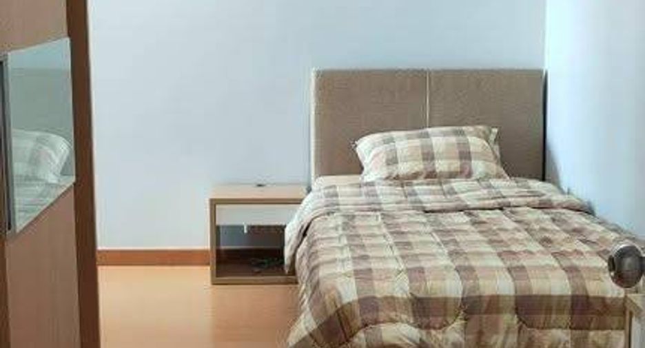 For sale 2 bedrooms condo in Khlong Toei, Bangkok