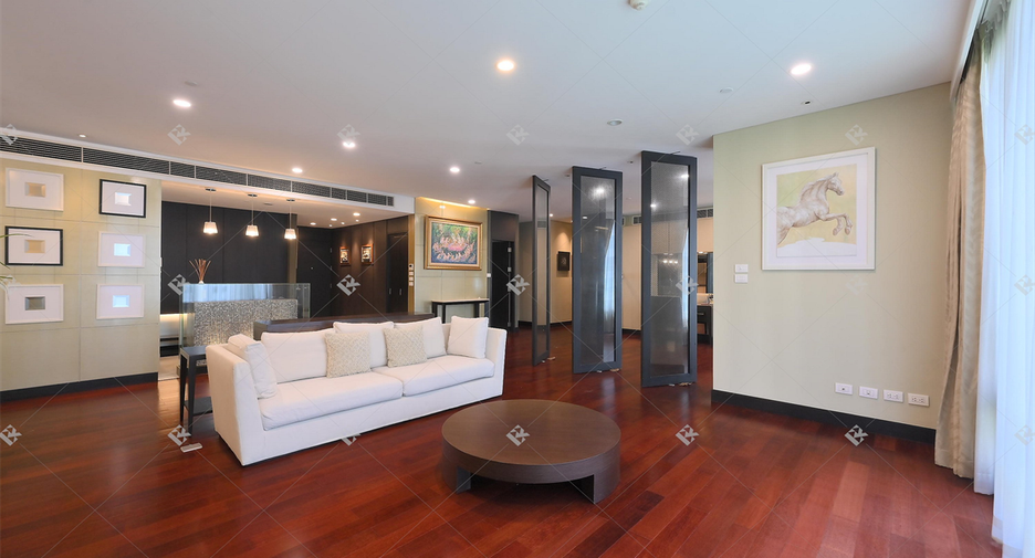 Wohnung zur Miete mit 3 Zimmer in Pathum Wan, Bangkok