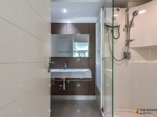 For rent 2 bedrooms condo in Khlong San, Bangkok
