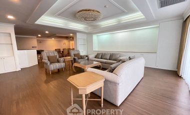 For rent 4 bedrooms condo in Watthana, Bangkok