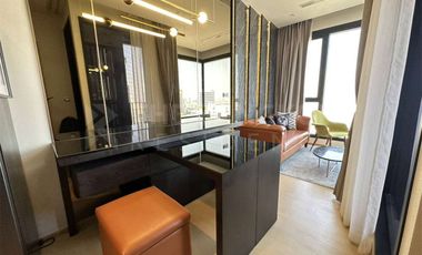 À vendre 1 chambre condo à Huai Khwang, Bangkok