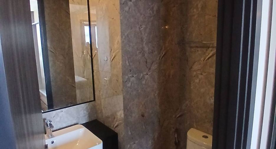 Condo en alquiler de 1 habitaciones en Khlong Toei, Bangkok
