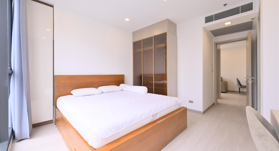 For rent 2 bedrooms condo in Huai Khwang, Bangkok