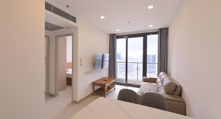 For rent 2 bedrooms condo in Huai Khwang, Bangkok