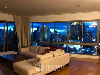 For rent and for sale 4 bedrooms condo in Khlong Toei, Bangkok