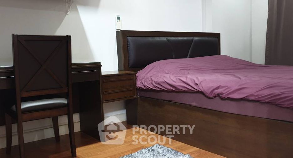 For sale 1 bed condo in Khlong Toei, Bangkok