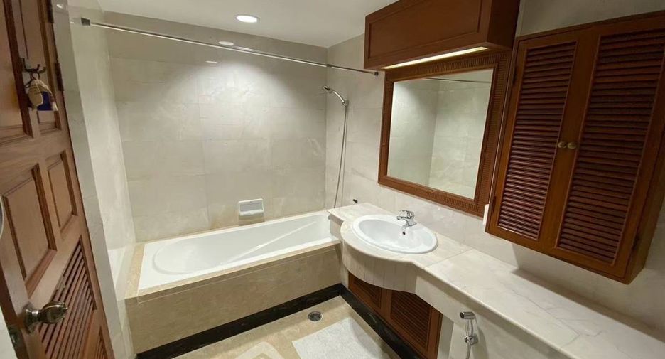 À vendre 3 chambres condo à Watthana, Bangkok