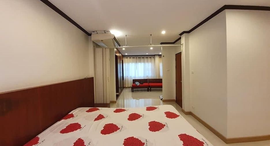 For rent 2 bedrooms townhouse in Mueang Phuket, Phuket