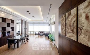 For sale 3 ベッドルーム condo in Pathum Wan, Bangkok