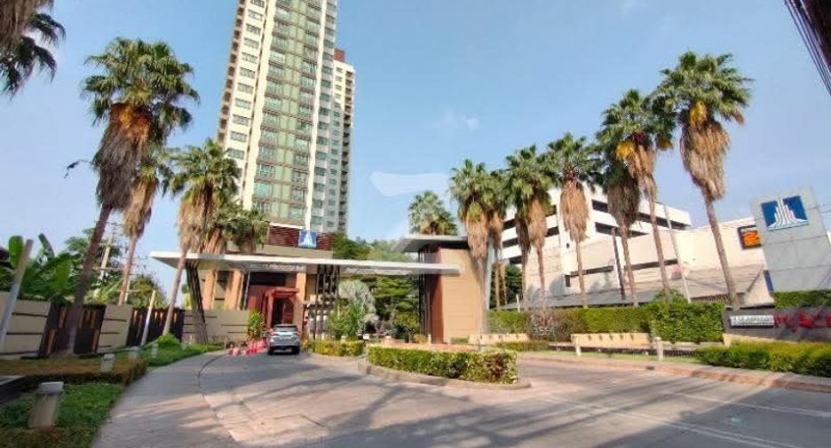 For rent 1 bed condo in Huai Khwang, Bangkok
