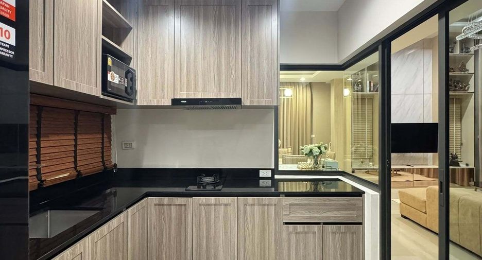Casa en alquiler de 4 habitaciones en Don Mueang, Bangkok