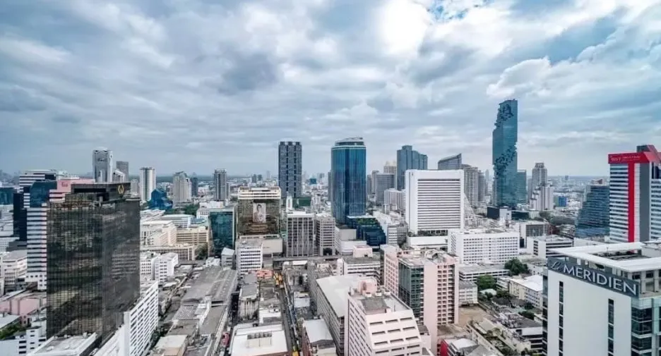Wohnung zur Miete mit 1 Zimmer in Bang Rak, Bangkok