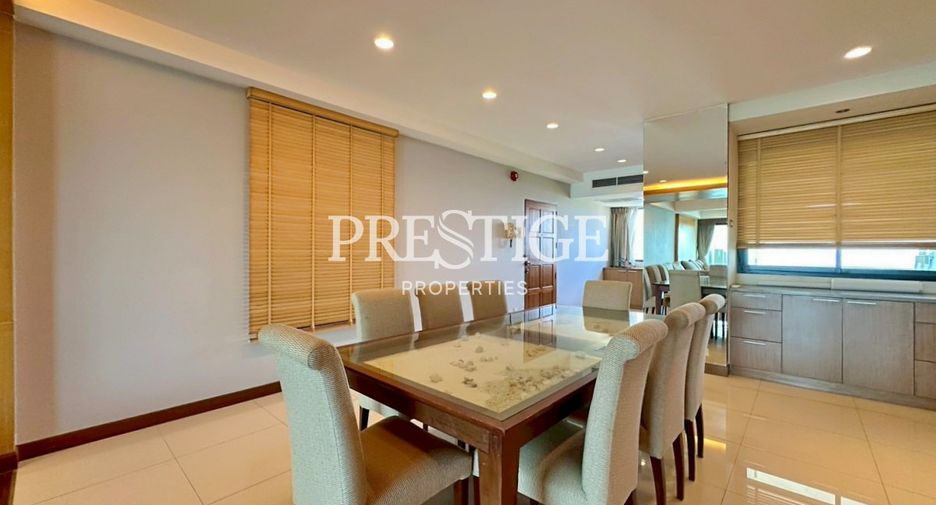 For rent 3 bedrooms condo in North Pattaya, Pattaya