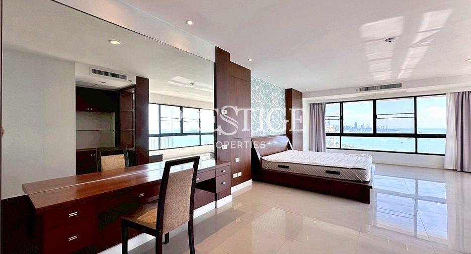 For rent 3 bedrooms condo in Bang Lamung, Chonburi