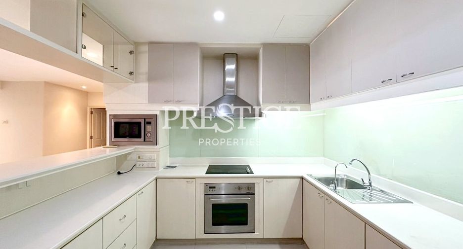 For rent 3 bedrooms condo in Bang Lamung, Chonburi