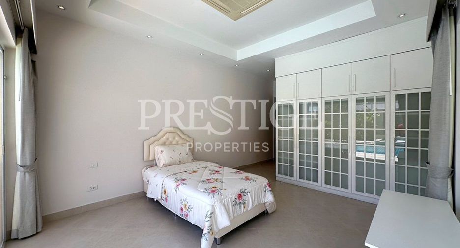 Casa en alquiler de 3 habitaciones en Bang Lamung, Chonburi