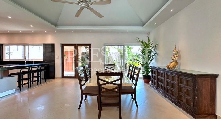 Casa en alquiler de 3 habitaciones en Bang Lamung, Chonburi