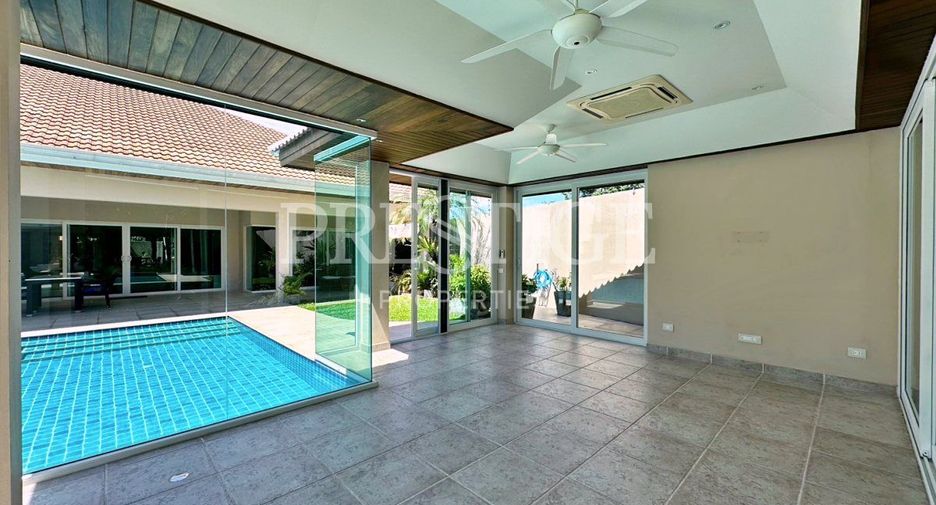 Casa en alquiler de 3 habitaciones en Bang Lamung, Chonburi