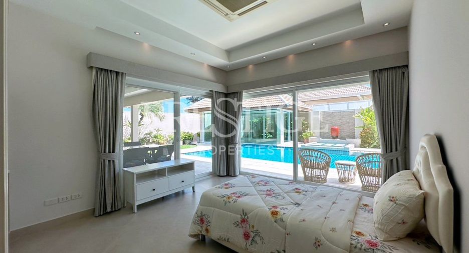 Casa en alquiler de 3 habitaciones en Bang Lamung, Chonburi