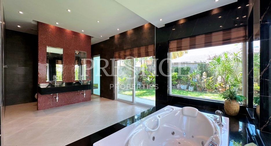 Casa en alquiler de 3 habitaciones en Bang Lamung, Chonburi