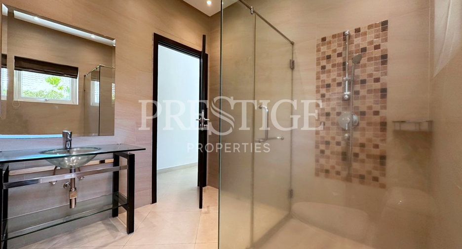 Casa en alquiler de 3 habitaciones en Bang Lamung, Chonburi