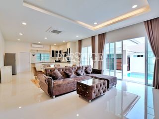 À louer 3 chambres maison à Bang Lamung, Chonburi