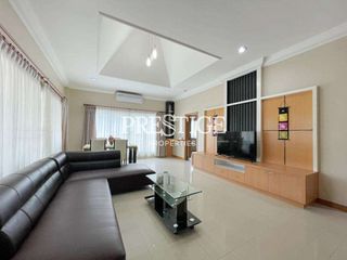 Casa en alquiler de 3 habitaciones en Bang Lamung, Chonburi