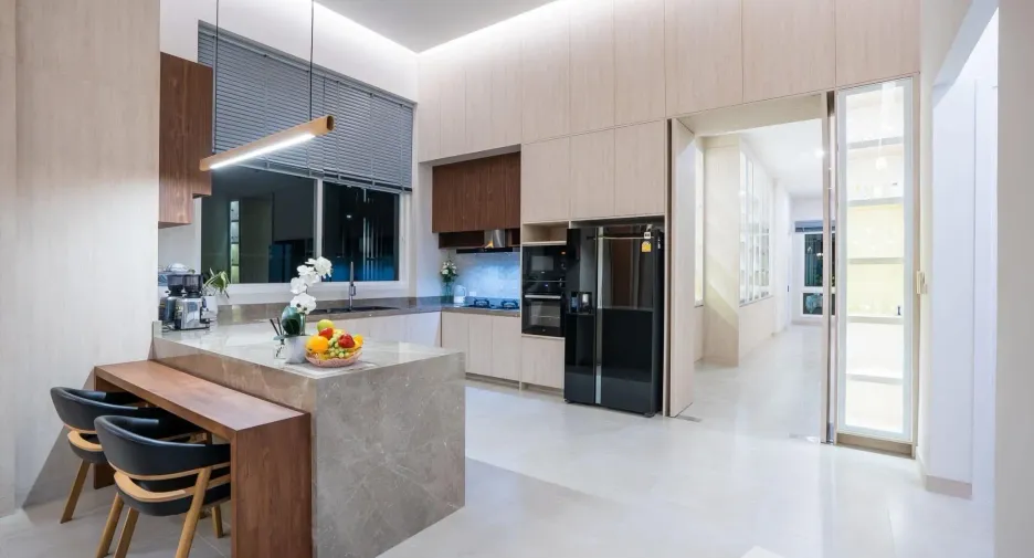 À vendre 4 chambres villa à Huay Yai, Pattaya